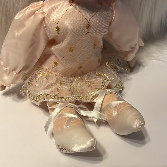 The San Francisco Music Box Ballerina Porcelain Doll Musical‎ Wind Up 12 Inch - Picture 7 of 16